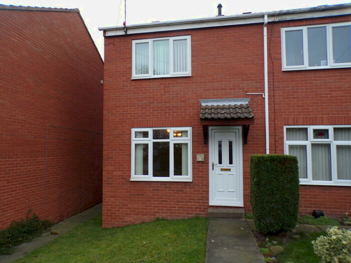 2 Bedroom Town House To Rent In Victoria Street, Brimington, S43