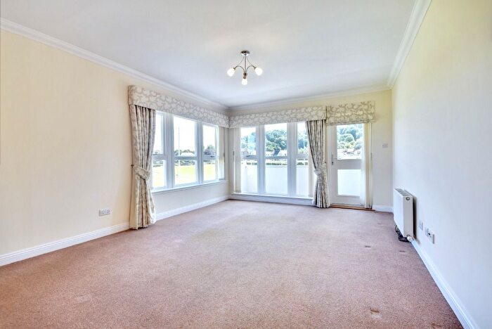 2 Bedroom Flat For Sale In Octavia Terrace, Inverclyde, Greenock, PA16