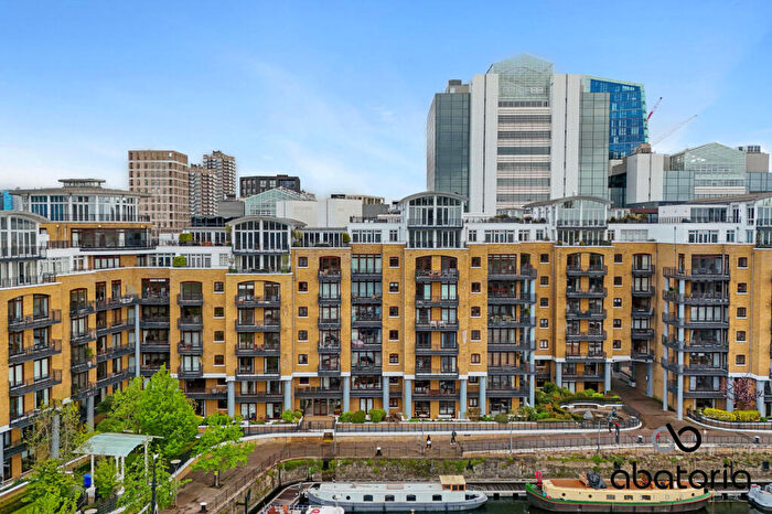 2 Bedroom Apartment For Sale In Shearwater Court, Thomas More Street, E1W