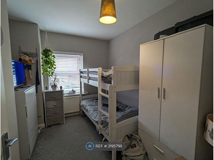 2 Bedroom Flat To Rent In Christchurch Road, Bournemouth, BH7