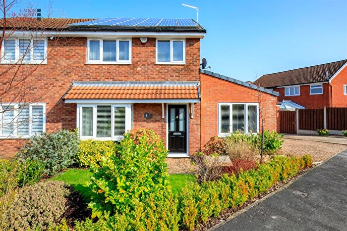 4 Bedroom Semi Detached House For Sale In Dunlin Close, Thorpe Hesley, Rotherham, S61