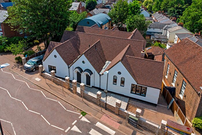 2 Bedroom Mews For Sale In Verulam Road, St Albans, AL3