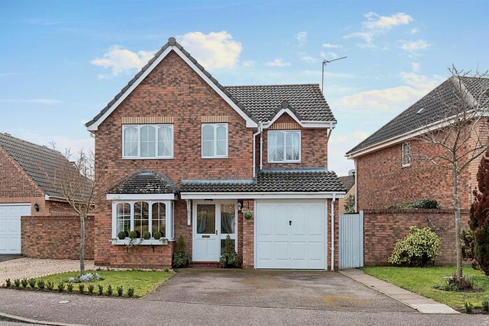 4 Bedroom Detached House For Sale In Falcon Way, Beck Row, Bury St. Edmunds, IP28