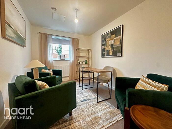 2 Bedroom Terraced House For Sale In Periwinkle Close, High Wycombe, HP10