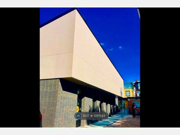 2 Bedroom Detached House To Rent In Vale End, London, SE22