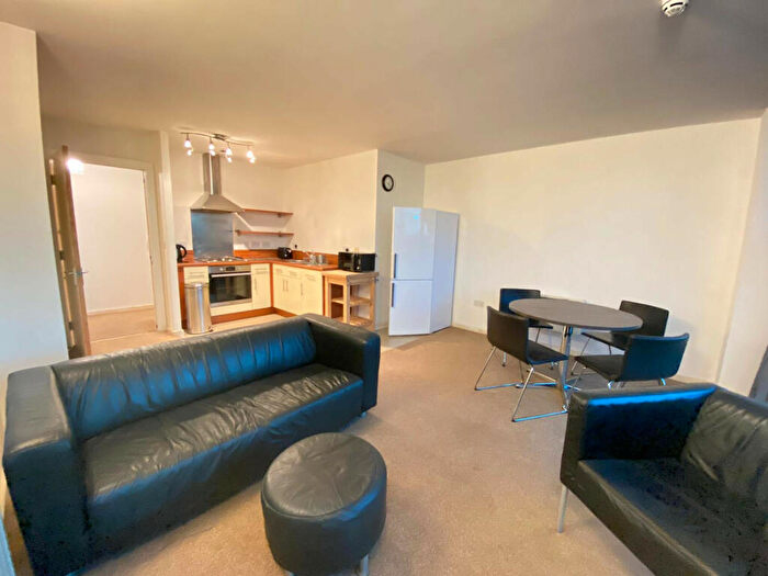 2 Bedroom Apartment To Rent In City Point, Chapel Street, Salford, Lancashire, M3