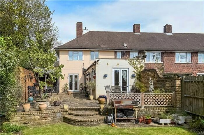 4 Bedroom Semi-Detached House To Rent In Maple Close, Mitcham, CR4