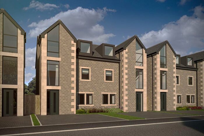 4 Bedroom Semi-Detached House For Sale In Wrose Gardens, Wrose, Shipley, Bradford, BD18