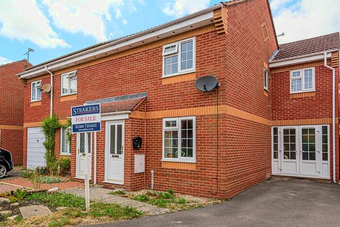 3 Bedroom Semi-Detached House For Sale In Foxley Fields, Urchfont, Devizes, SN10