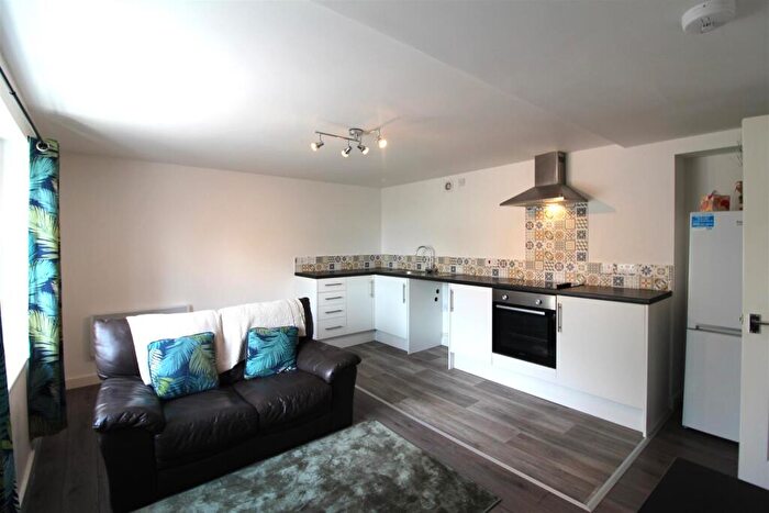 1 Bedroom Flat To Rent In Silver Street Wellingborough, NN8