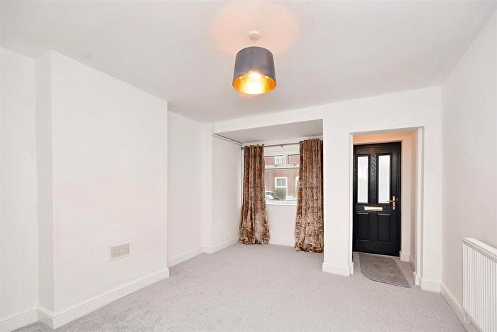 3 Bedroom Terraced House For Sale In Livingstone Street, Norwich, NR2
