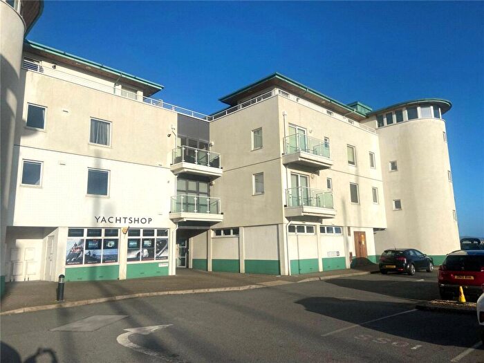 2 Bedroom Flat For Sale In Newry Beach, Holyhead, Anglesey, Sir Ynys Mon, LL65