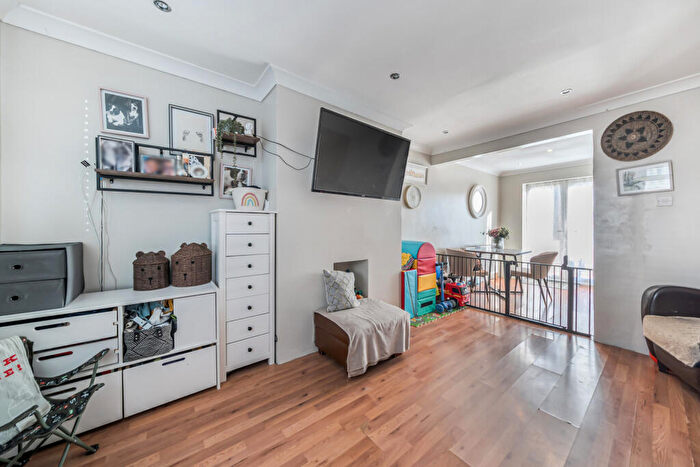 2 Bedroom Semi-Detached House For Sale In Settington Avenue, Chatham, Kent, ME5