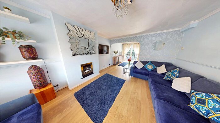 3 Bedroom End Of Terrace House For Sale In Third Avenue, Stanford-Le-Hope, Essex, SS17
