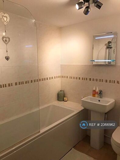 2 Bedroom Flat To Rent In Derngate, Northampton, NN1