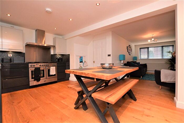 4 Bedroom Town House To Rent In Castle Lodge Gardens, Rothwell, Leeds, LS26