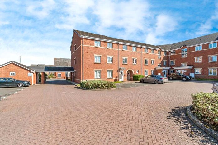 2 Bedroom Flat For Sale In Scott Street, Tipton, DY4