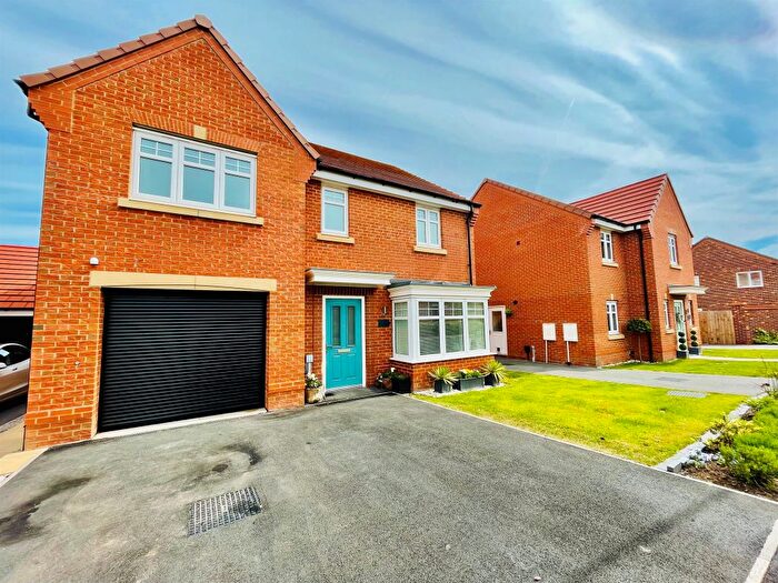 4 Bedroom Detached House For Sale In Tippler Drive, Stanley, Wakefield, WF3