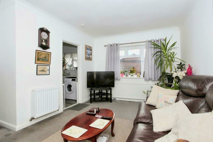 2 Bedroom Detached Bungalow For Sale In Lawson Avenue, Peterborough, PE2
