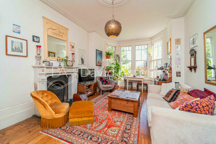 2 Bedroom Apartment To Rent In Methuen Park, Muswell Hill, London, N10