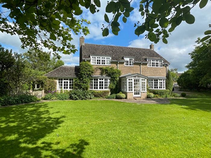 5 Bedroom Detached House To Rent In The Green, Uffington, SN7