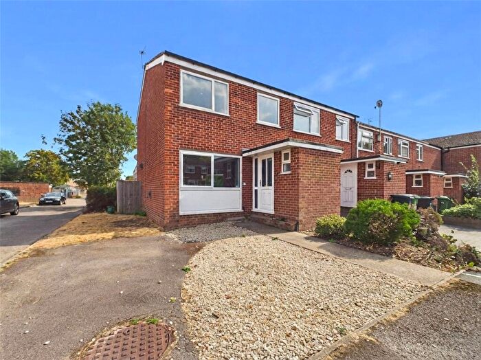 3 Bedroom End Of Terrace House For Sale In Ireton Court, Thame, Oxfordshire, OX9