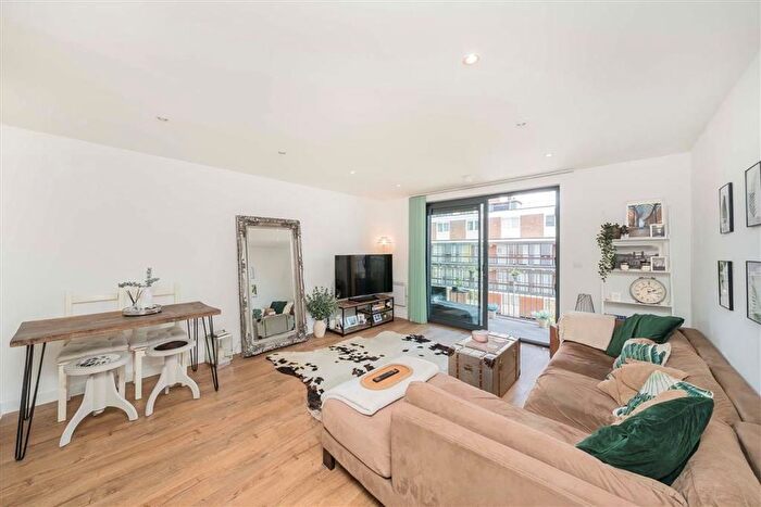 1 Bedroom Flat For Sale In Lant Street, London Bridge, SE1