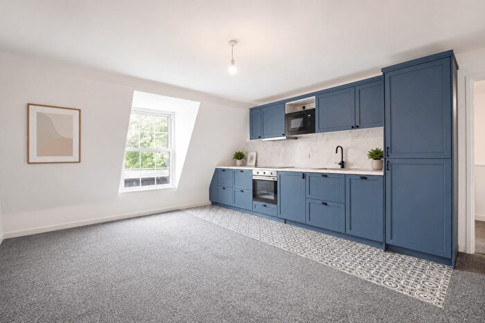 2 Bedroom Flat To Rent In Bellevue, Flat, BS8