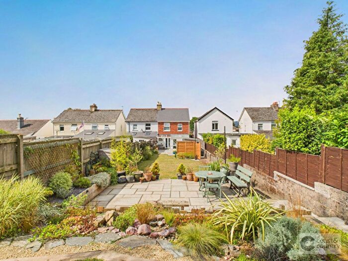 3 Bedroom Semi-detached House For Sale In Exeter Road, Kingsteignton, TQ12