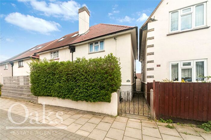 3 Bedroom Semi Detached House For Sale In Tivoli Road, West Norwood, SE27