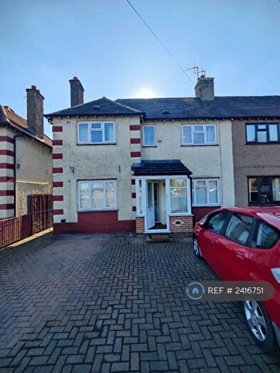 3 Bedroom Semi-Detached House To Rent In Warwick Avenue, Derby, DE23