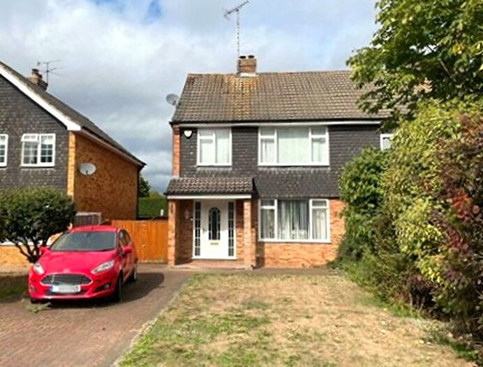 3 Bedroom Semi-Detached House For Sale In Southbourne Drive, Bourne End, SL8