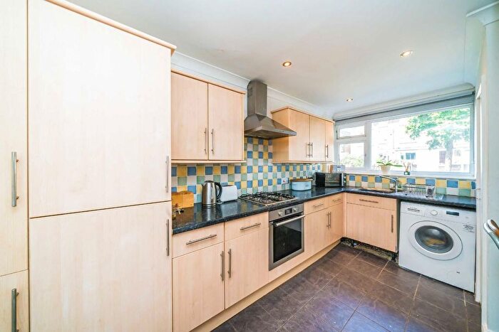 3 Bedroom Semi-Detached House For Sale In Whitton Road, Whitton, Hounslow, TW3