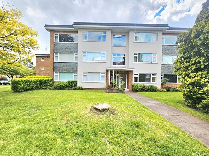 2 Bedroom Apartment For Sale In Park Road, Sutton Coldfield, B73