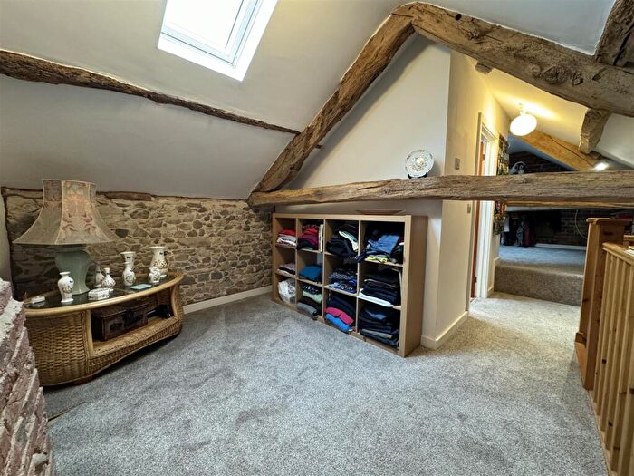 1 Bedroom Character Property For Sale In Great Orton, CA5