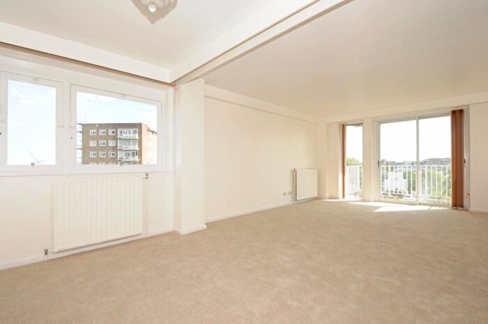 2 Bedroom Flat To Rent In Boundary Road, London, NW8