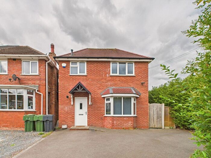 2 Bedroom Detached House For Sale In Stratford Road, Bromsgrove, B60