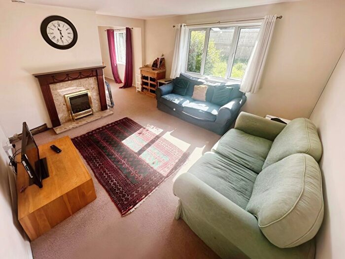 3 Bedroom End Of Terrace House To Rent In Queen Elizabeth Road, Cirencester, GL7