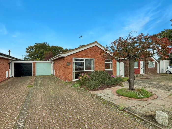 2 Bedroom Detached Bungalow For Sale In Elmstead Road, Wivenhoe, Colchester, CO7