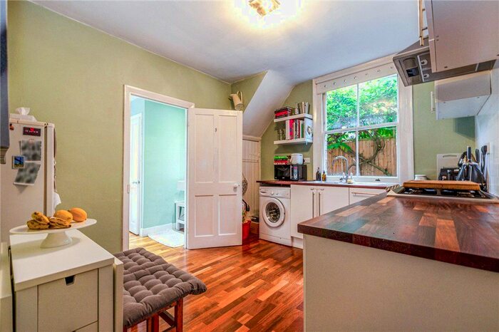 2 Bedroom Flat To Rent In St. Albans Avenue, London, W4