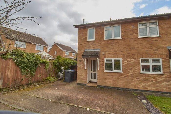 2 Bedroom Semi-Detached House To Rent In Stirling Avenue, Hinckley, LE10