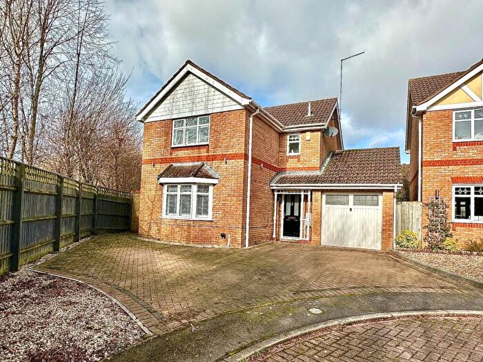 3 Bedroom Detached House For Sale In Dapplestone Close, Hunsbury Meadows, Northampton, NN4