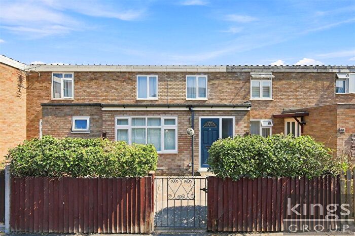 3 Bedroom Terraced House For Sale In Lawrance Gardens, Cheshunt, Waltham Cross, EN8
