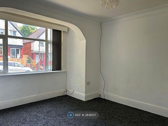 3 Bedroom Terraced House To Rent In Rochester Avenue, Manchester, M25