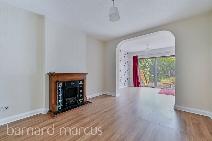 3 Bedroom Bungalow To Rent In Hamilton Road, Feltham, TW13