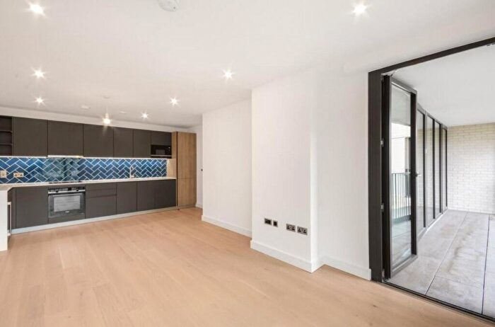2 Bedroom Apartment To Rent In Rosewood Building, Gorsuch Place, London, E2