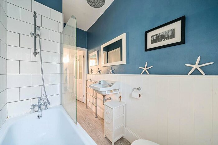 1 Bedroom Flat For Sale In Eastgate Street, Winchester, Hampshire, SO23