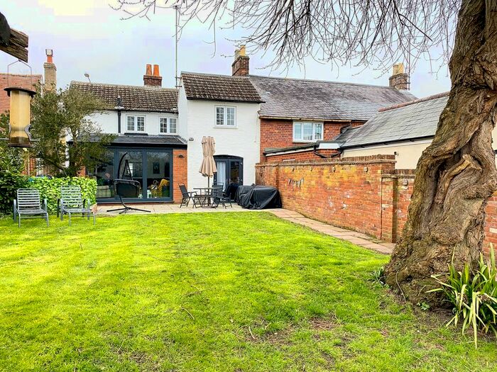 3 Bedroom Semi-Detached House For Sale In Hillsyde Cottage, Watling Street, Leighton Buzzard, Bedfordshire, LU7