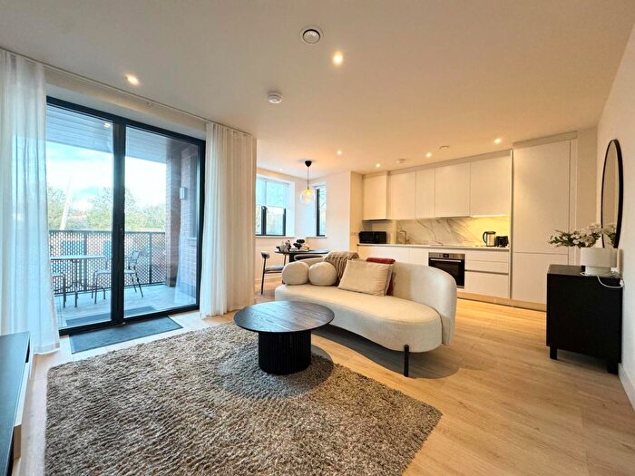 2 Bedroom Flat To Rent In Leonora House, Voss Court, SW16