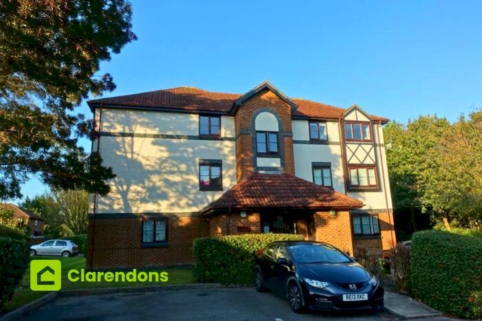 1 Bedroom Flat To Rent In Wordsworth Mead, Redhill, RH1